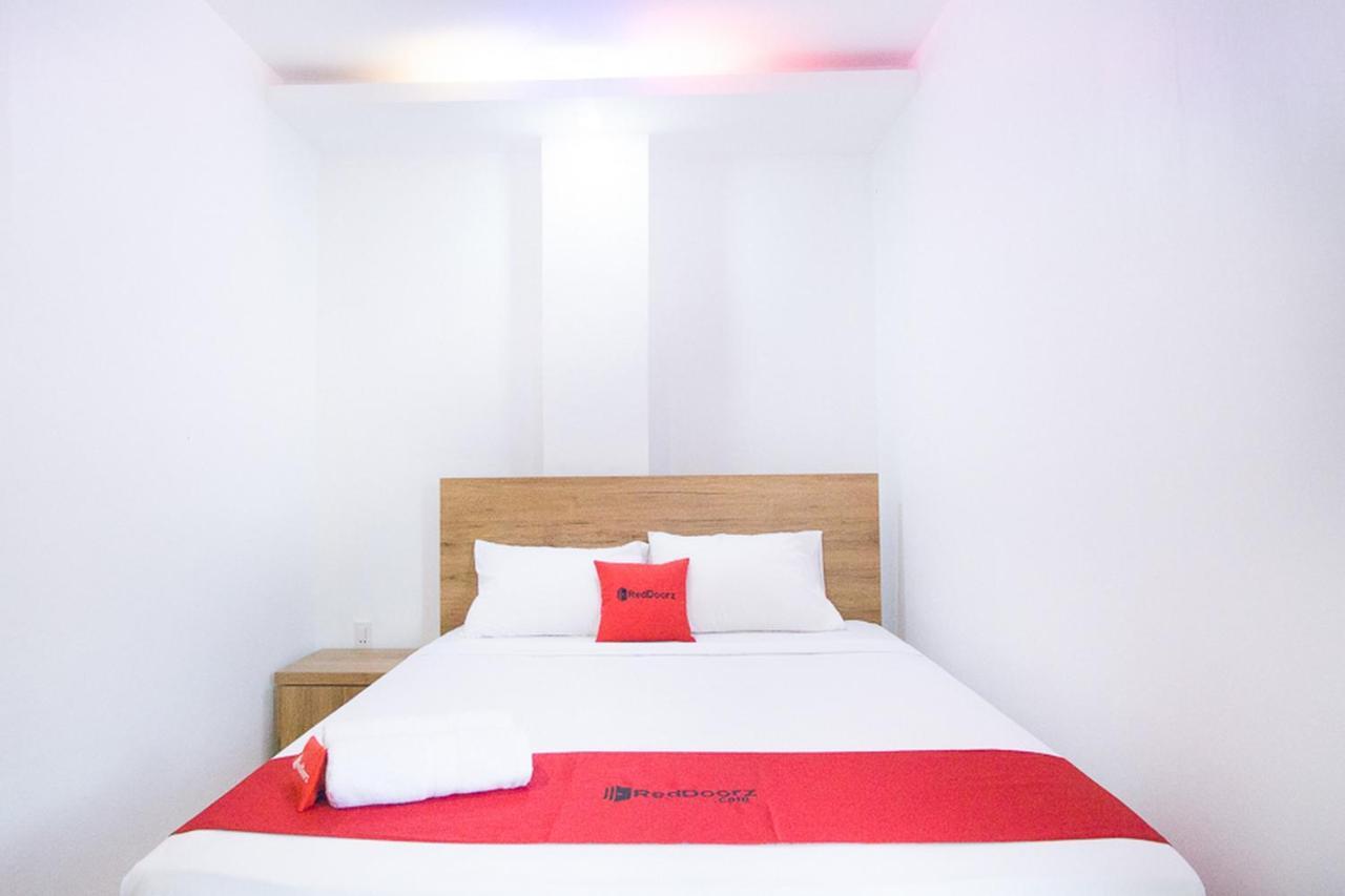 RedDoorz @ RS Adam Malik Medan Otel Dış mekan fotoğraf
