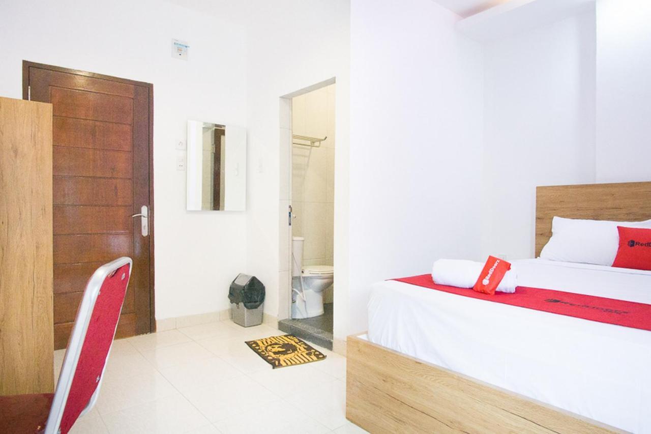 RedDoorz @ RS Adam Malik Medan Otel Dış mekan fotoğraf