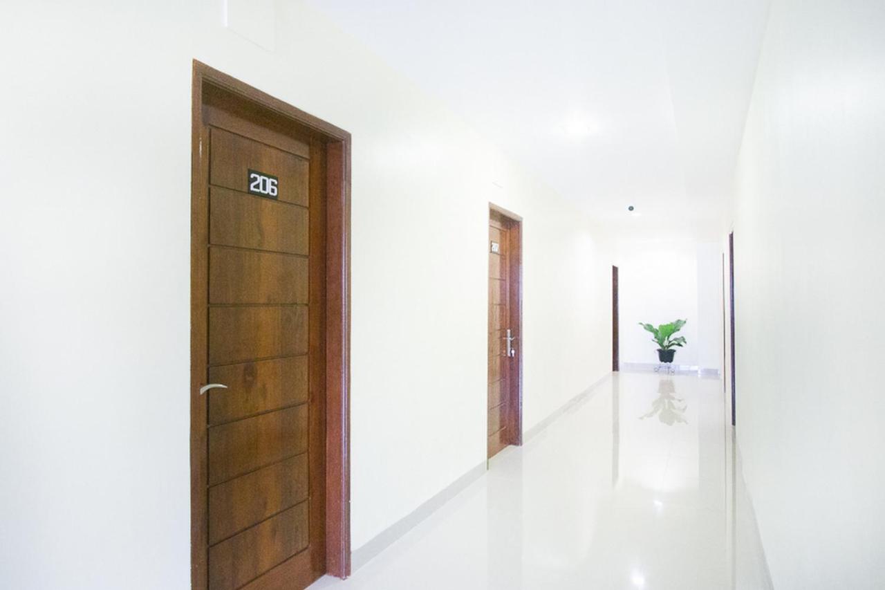RedDoorz @ RS Adam Malik Medan Otel Dış mekan fotoğraf