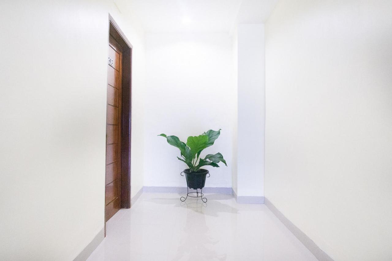 RedDoorz @ RS Adam Malik Medan Otel Dış mekan fotoğraf